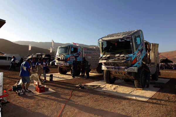 The Hino 500 Series vehicles receiving inspection and service at the bivouac in Copiapo.