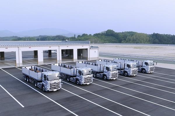 大成ロテックと日野自動車、無人自動運転荷重車両を実用化し、舗装のテストコースにおいて耐久実験を本格的に開始