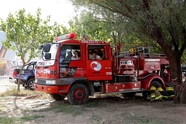 チレシトのビバークで見かけた日野レンジャーGDの消防車