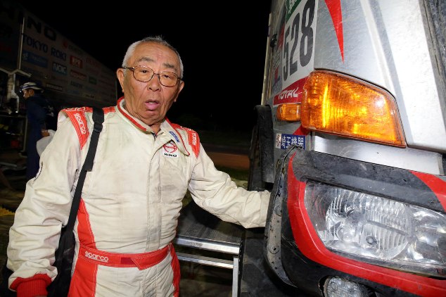 砂丘の難しさを話す菅原義正