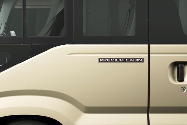 日野リエッセⅡPREMIUM CABIN ステッカー.jpg