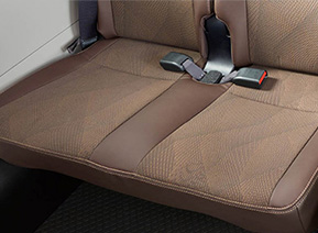 ●低反発座面クッション（客席・助手席）