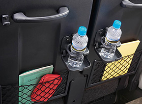 ●コップ立て・シートポケット・物掛けフック●アシストグリップ