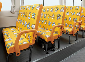 ●幼児専用客席（固定）