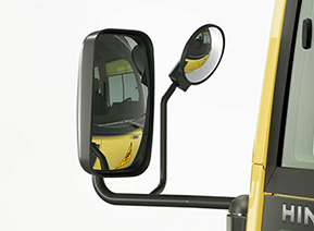 ●熱線ヒーター付電動格納式リモコンワイドビューミラー（助手席側）※寒冷地区仕様とセットでオプション。