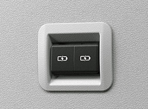 ●充電用USB端子（TYPE-C）［右窓側・3箇所2個口］