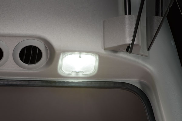 LED式ステップ照明